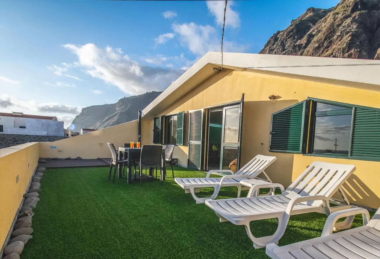 Cantinho Da Micas Calheta